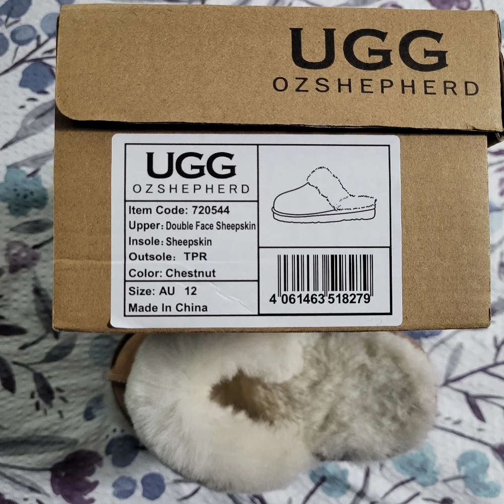 UGG Australia OZSHEPHERD Double Face Sheepskin Girls Slippers (Disquette) - Picture 7 of 11